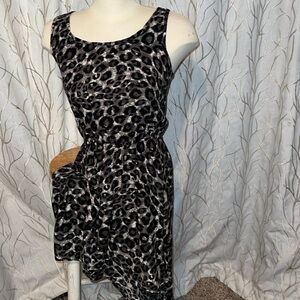 🛍️Cheetah print black and gray dress.